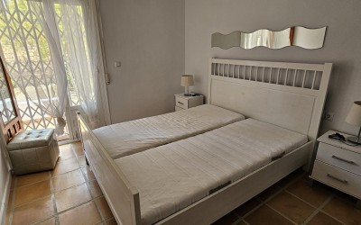 Soleado apartamento, planta baja con terraza en Altea